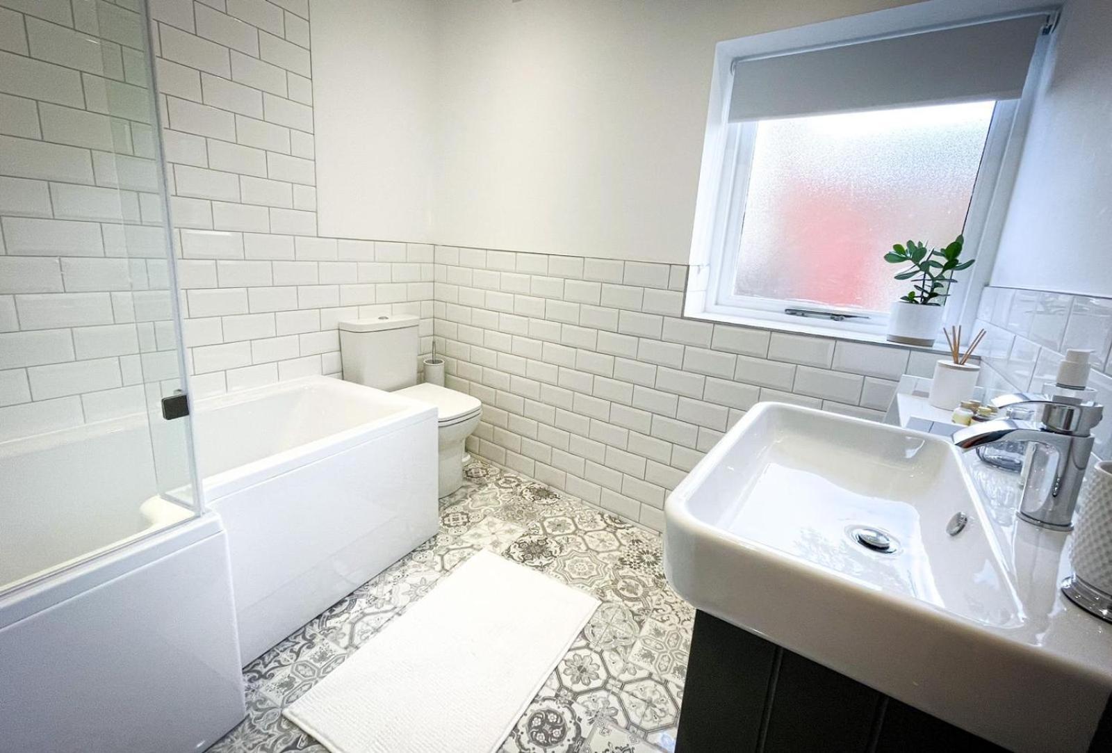 Juliet Beautiful 1 Bedroom, Central, Modern Space. ダーリントン エクステリア 写真